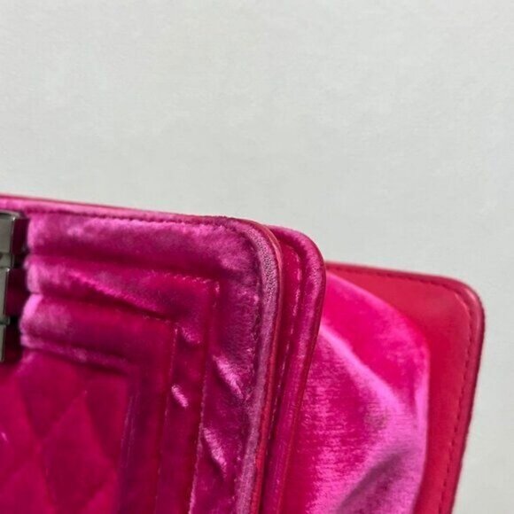 Authentic CHANEL Boy Flap Bag Quilted Chain Shoulder Bag Velvet Pink Fuchsia - Picture 7 of 14